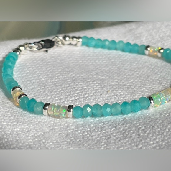 Turquoise Blue Apatite, Ethiopian Opal Gemstone Bracelet in Sterling Silver. - Picture 2 of 7